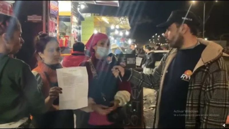 Puesteros del Poncho amenazan con una protesta porque los quieren desalojar