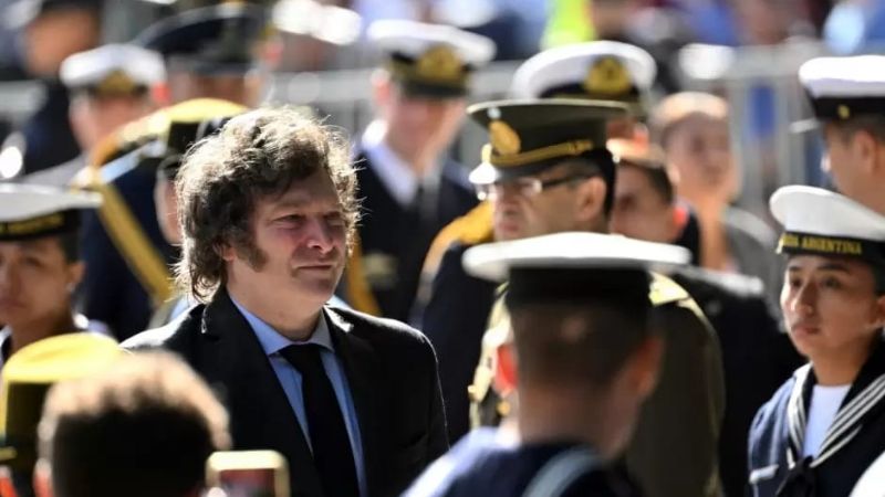 Milei anunció una baja permanente de retenciones al agro