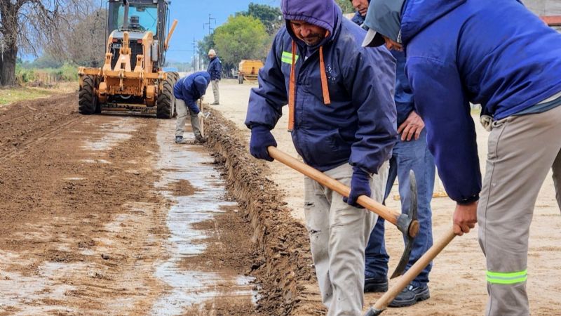 Los Altos avanza con obras clave: cordones cuneta mejoran el barrio