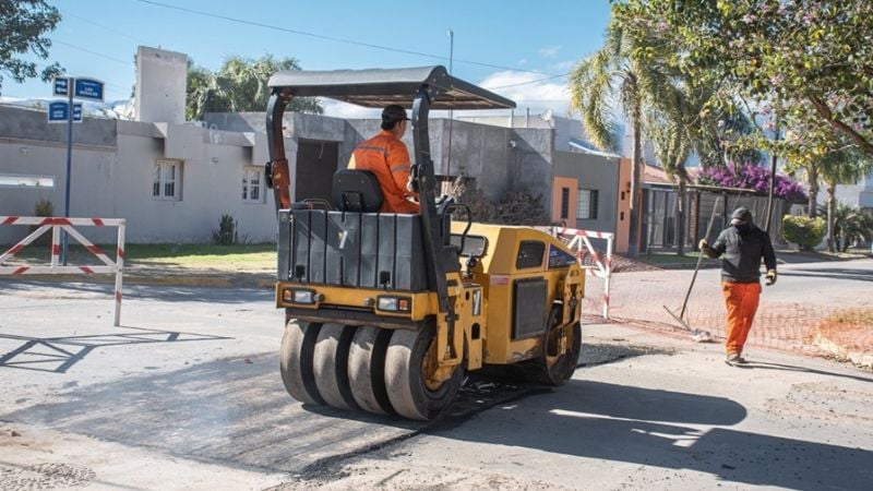 Valle Viejo avanza con obras viales en distintos puntos del departamento