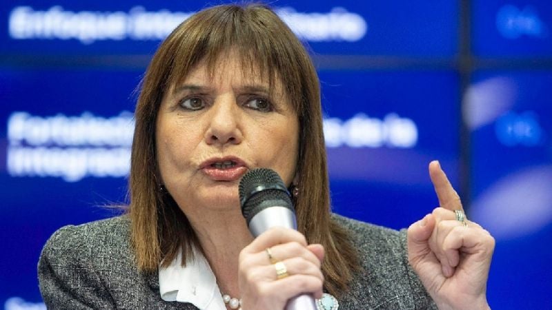 Bullrich pidió que Adorni presente “de inmediato” su declaración jurada