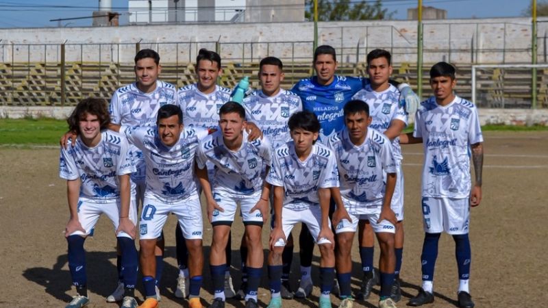 Capital goleó y avanzó en la Copa País