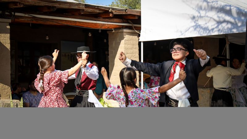 El público colmó la Casa de la  Puna en el Patio Criollo por el 9 de Julio