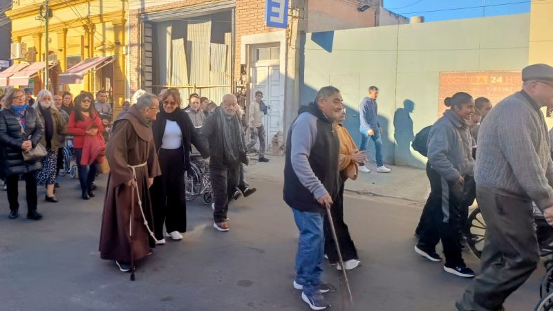 Emotiva peregrinación jubilar de los adultos mayores