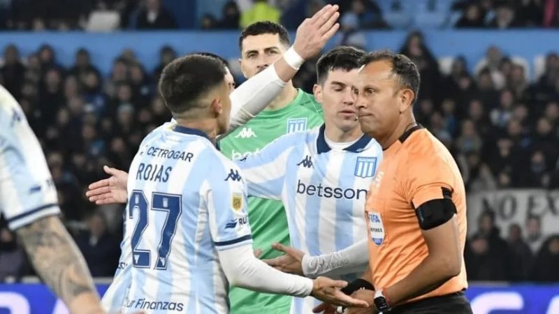 “Pasan cosas raras, pero no se puede decir nada”