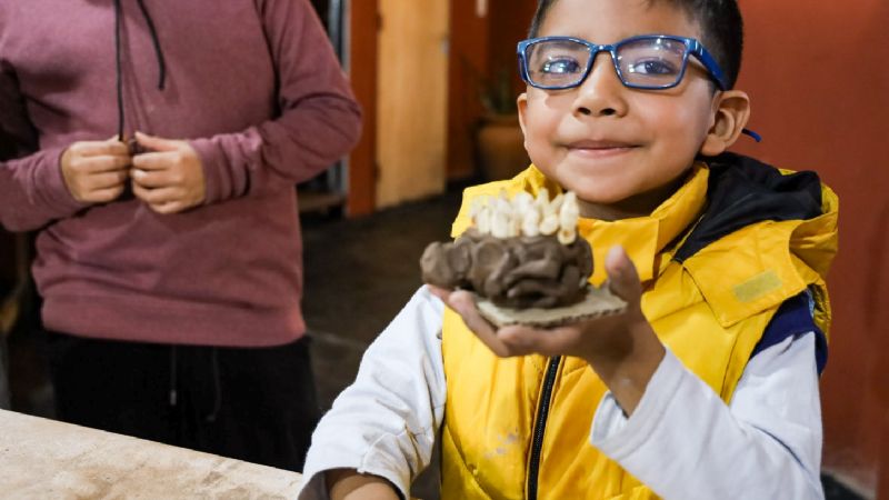 Los niños festejaron creando, cantando y jugando en los atractivos turísticos de la ciudad