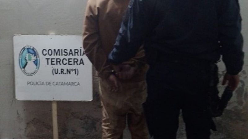 Agredió físicamente a su madre y amenazó con prender fuego la vivienda