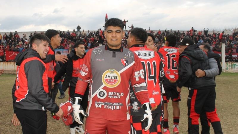 Defensores campeón chacarero y al Regional Amateur