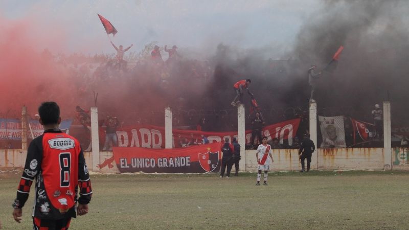Defensores campeón chacarero y al Regional Amateur