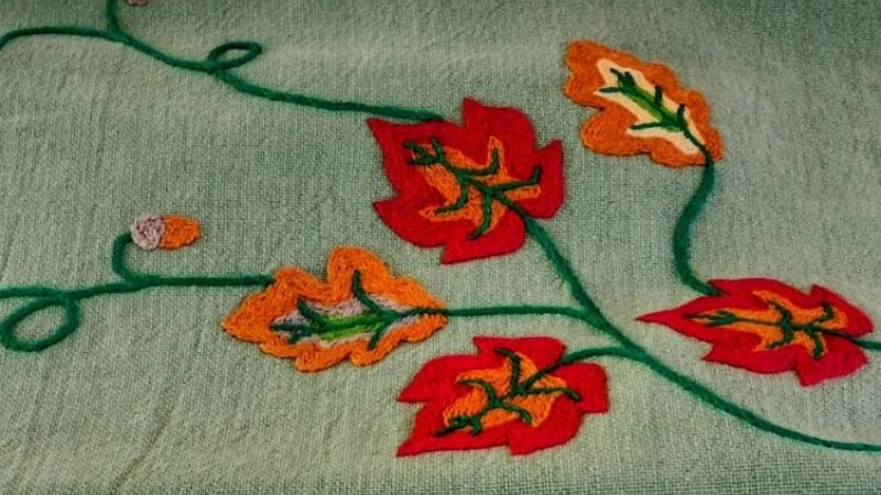 Se vienen los talleres de bordado y encuadernación en la Casa de la Cultura