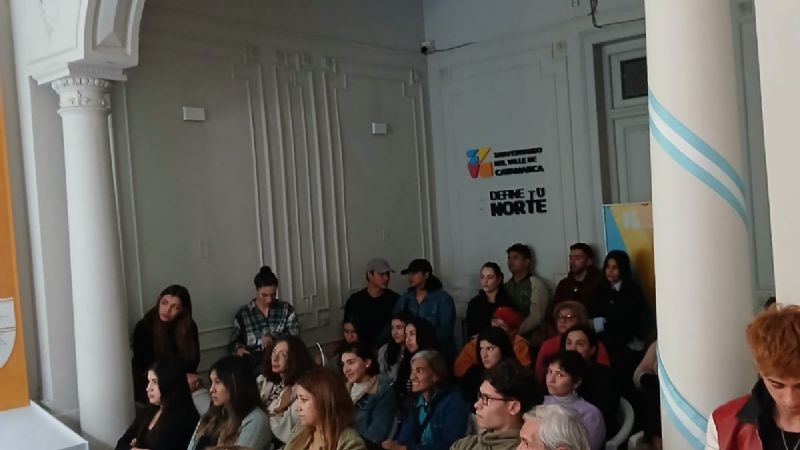 Gran respuesta del público al café científico en la Casa SFVC