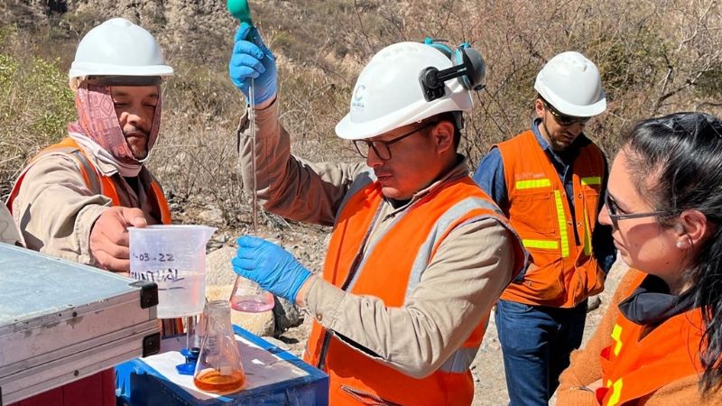 Minería: monitoreos de agua con calidad certificada