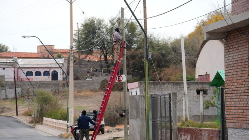 Todo listo para la instalación de la fibra óptica en Pomán