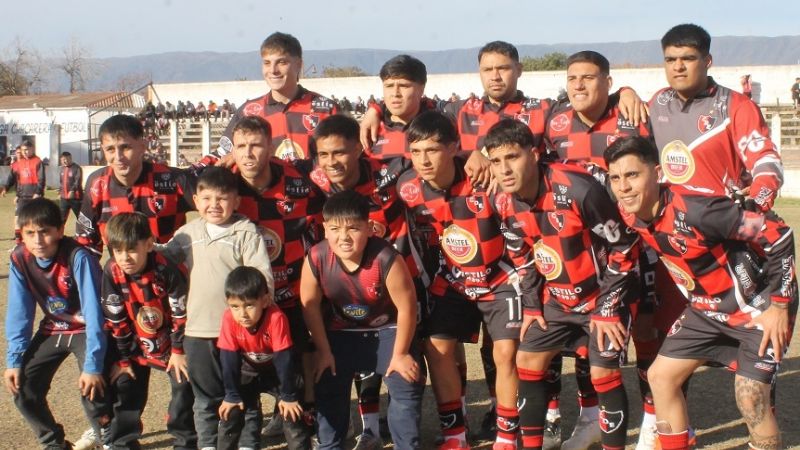 “La Villa” y Defensores a las “semis” del Anual