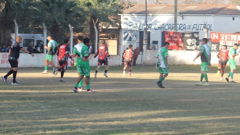 “La Villa” y Defensores a las “semis” del Anual