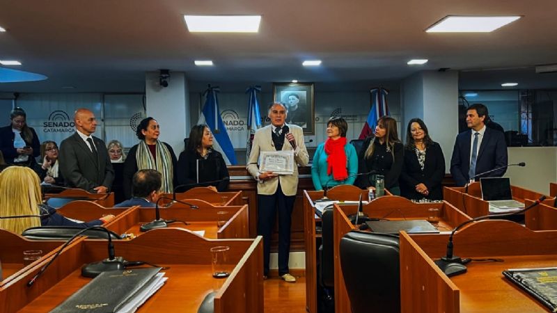 Reconocieron a Héroes Granaderos del bombardeo a Plaza de Mayo