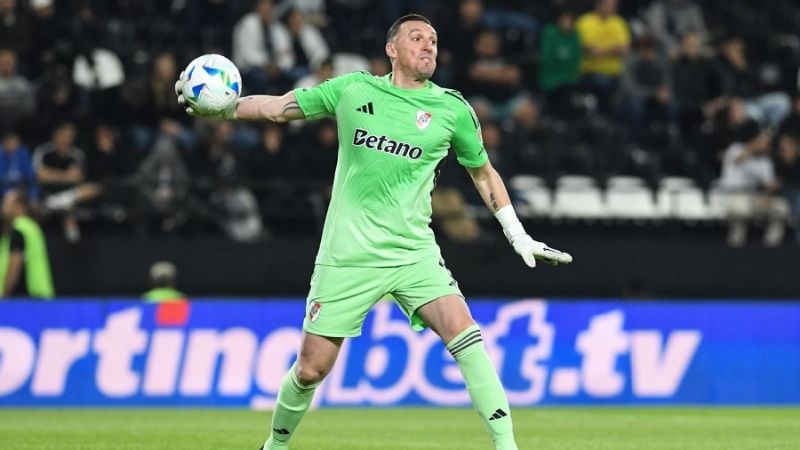 River sufrió; pero Armani lo sacó adelante