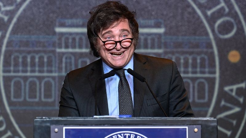 Javier Milei, el presidente con el salario más bajo de Sudamérica