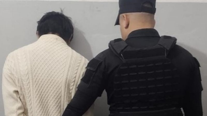 Ladrón escapaba por el techo de las viviendas en pleno centro