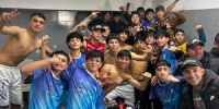 EL FESTEJO de los pibes del Sub15 en los vestuarios del estadio 