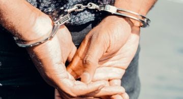 Detenido por intentar violentar un auto estacionado para robar