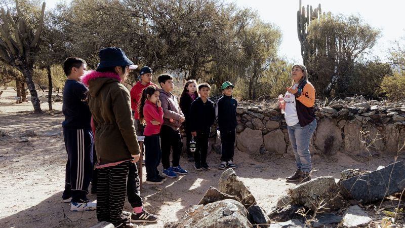 Los Anfitriones del Futuro visitan los atractivos turísticos de la ciudad