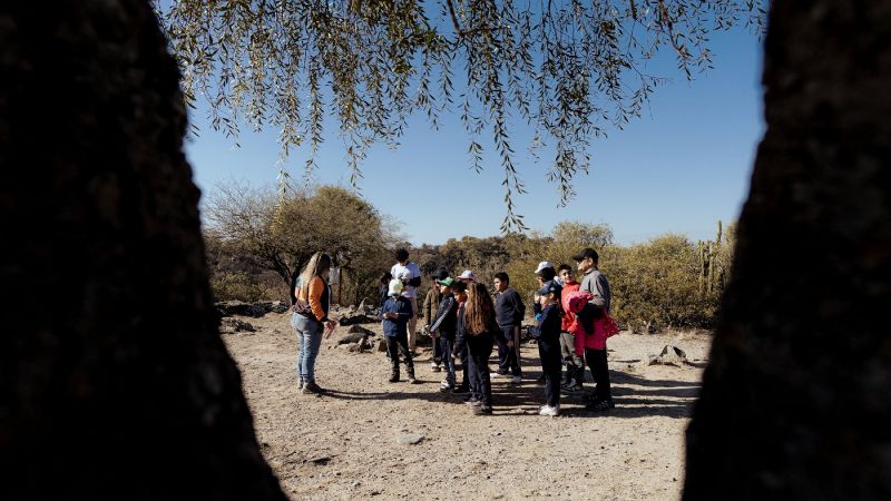 Los Anfitriones del Futuro visitan los atractivos turísticos de la ciudad