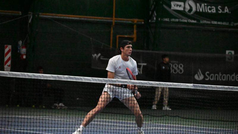 Manu La Serna ganó en su debut en Trelew