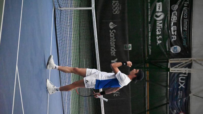 Manu La Serna ganó en su debut en Trelew
