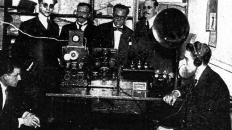 Hoy es el “Día de la Radio”