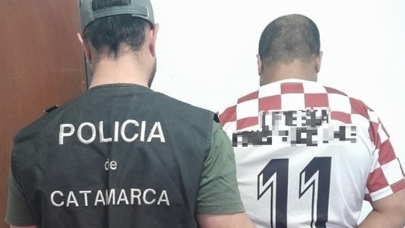 Detienen un hombre que habría herido con armas blancas a una mujer