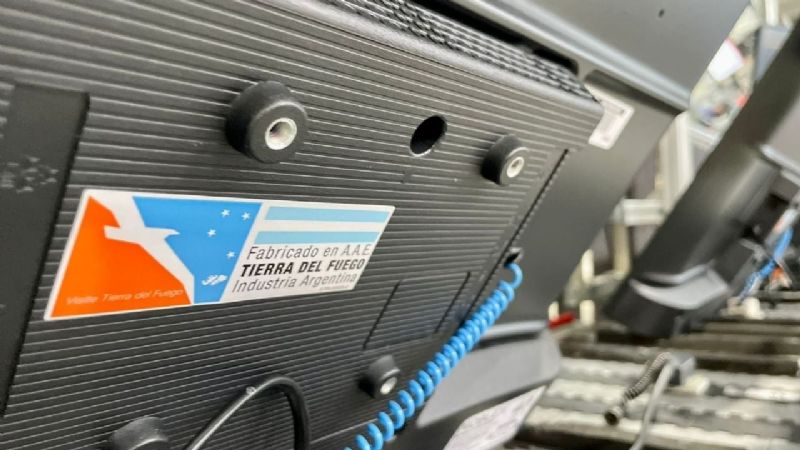 Celulares y televisores más baratos: ya funciona la venta directa desde Tierra del Fuego