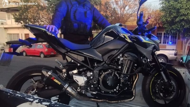 Persecución de película, en contra mano y a toda velocidad