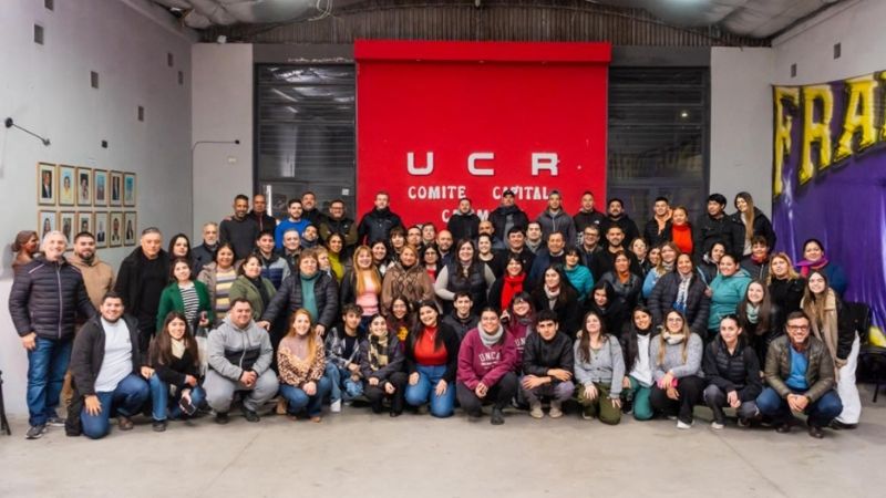 UCR: tildan a la conducción de "dejar afuera a la mitad del radicalismo"