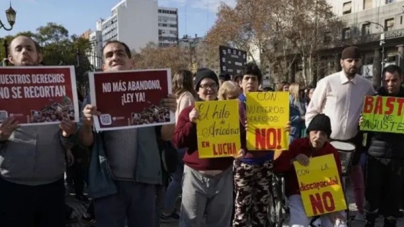 Movilización nacional contra el veto a la Ley de Emergencia en Discapacidad