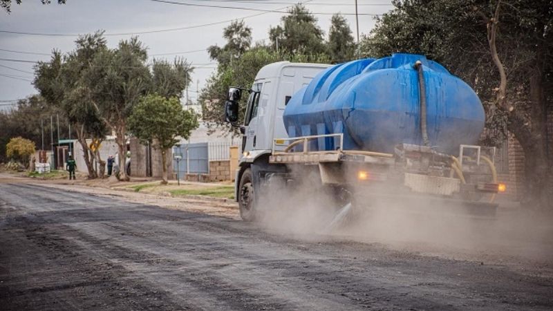 Avanzan obras viales en el B° Los Olivares