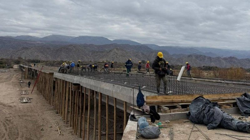 La construcción del puente más largo de la provincia ya tiene un avance del 60%