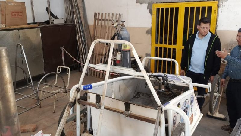 El Director de Escuelas Técnicas de la Provincia visitó la EPET 5