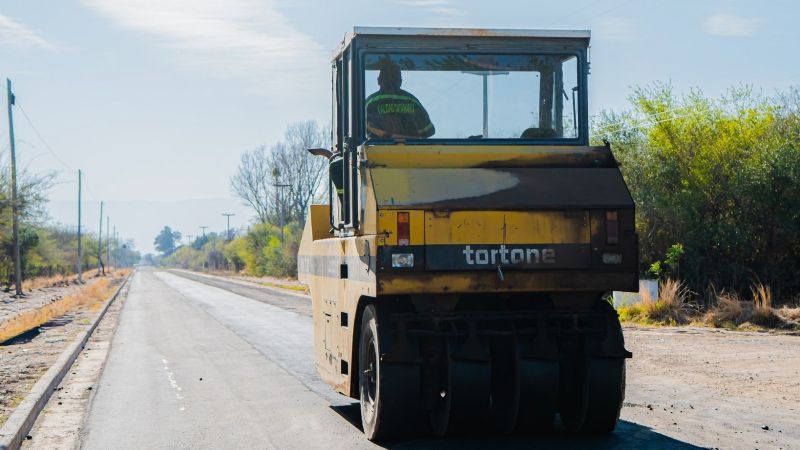 Avanza el Plan Provincial de Asfaltado en Colonia del Valle