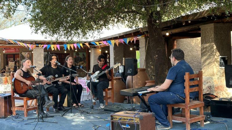 Jóvenes artistas ofrecieron su canto en Casa de la Puna
