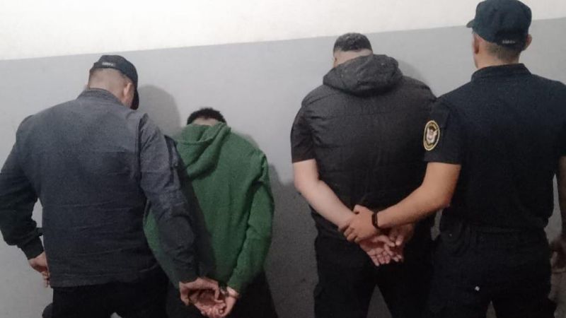 Dos jóvenes aprehendidos y motos secuestradas tras incidente con la Policía