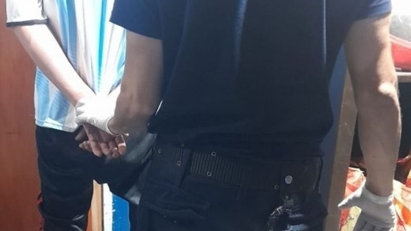 Insultaba a los peatones y terminó en el calabozo