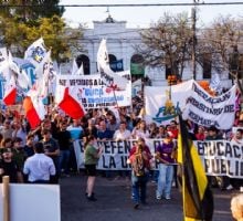 Docentes universitarios retoman las protestas con un paro de cinco días en todo el país