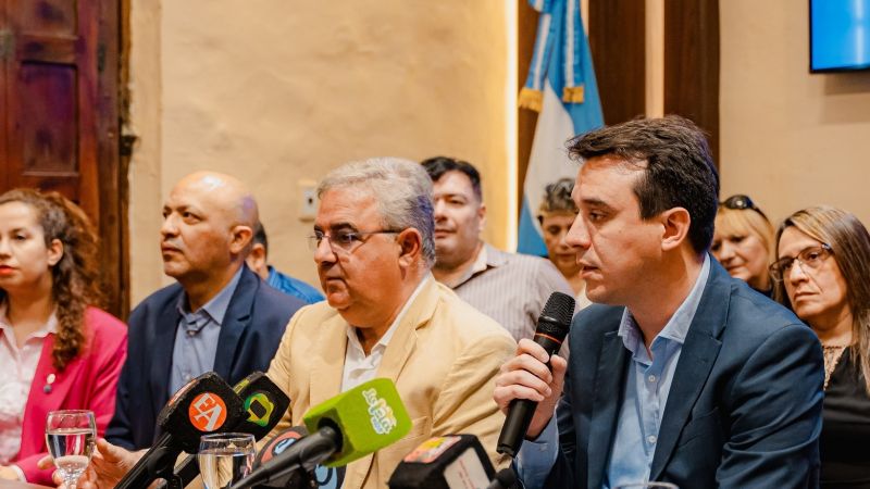 El Gobernador Jalil anunció un bono de 120 mil pesos para los empleados públicos