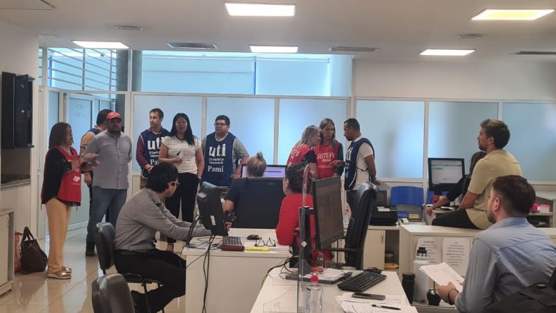 Trabajadores de Pami se sumaron al reclamo salarial y mejores prestaciones para los jubilados