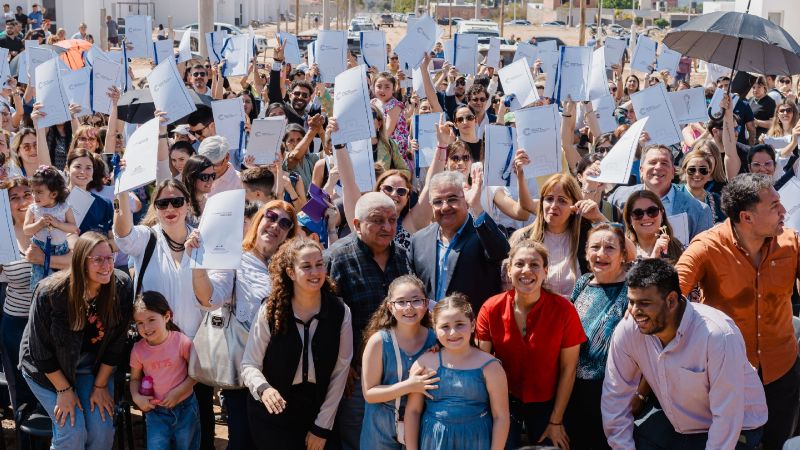 175 familias de profesionales catamarqueños recibieron su nuevo hogar