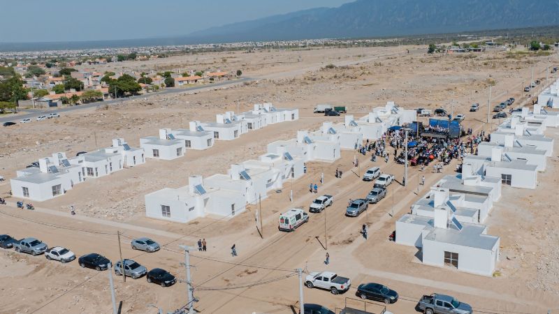 175 familias de profesionales catamarqueños recibieron su nuevo hogar
