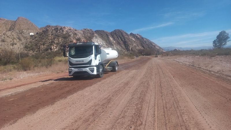 Vialidad Nacional realiza tareas de mantenimiento en RN 60, en Tinogasta