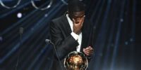 DEMBELÉ, campeón local y de la Champions Legue en una temporada inolvidable del PSG, se emocionó al recibir el Balón de Oro.