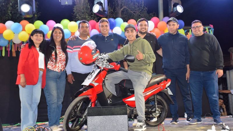 Los Altos celebró a lo grande el Día del Estudiante y la Primavera